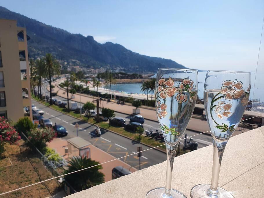 Le Garavan, Superbe Studio Vue Mer Et Vieux 멍똥 외부 사진